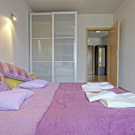 Kornelia Apartment
