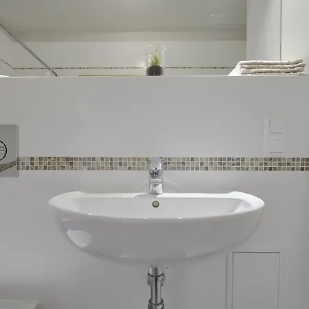 Kornelia Apartment